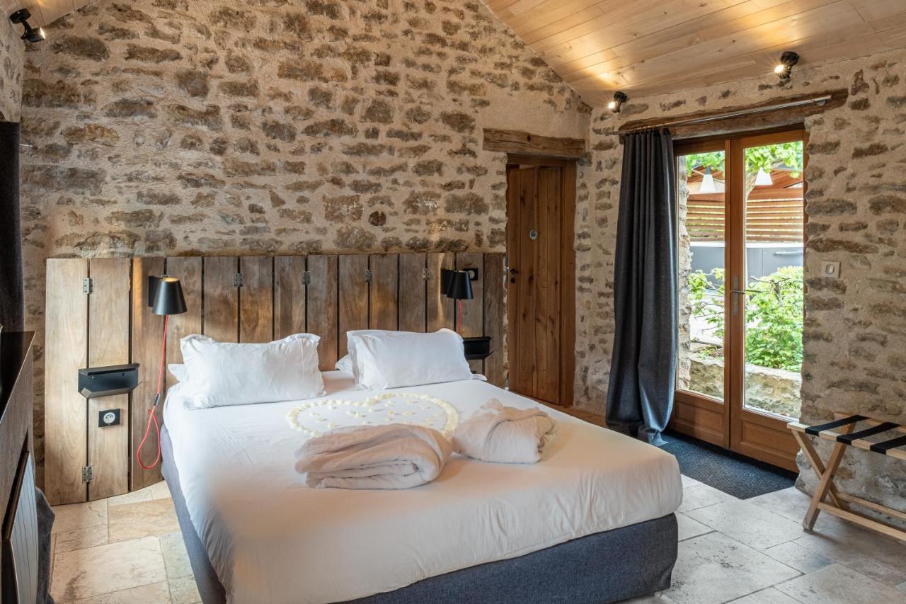 Le Domaine Des Pres Verts Suites & Chambres Avec Jacuzzi Privatif Jouey Buitenkant foto