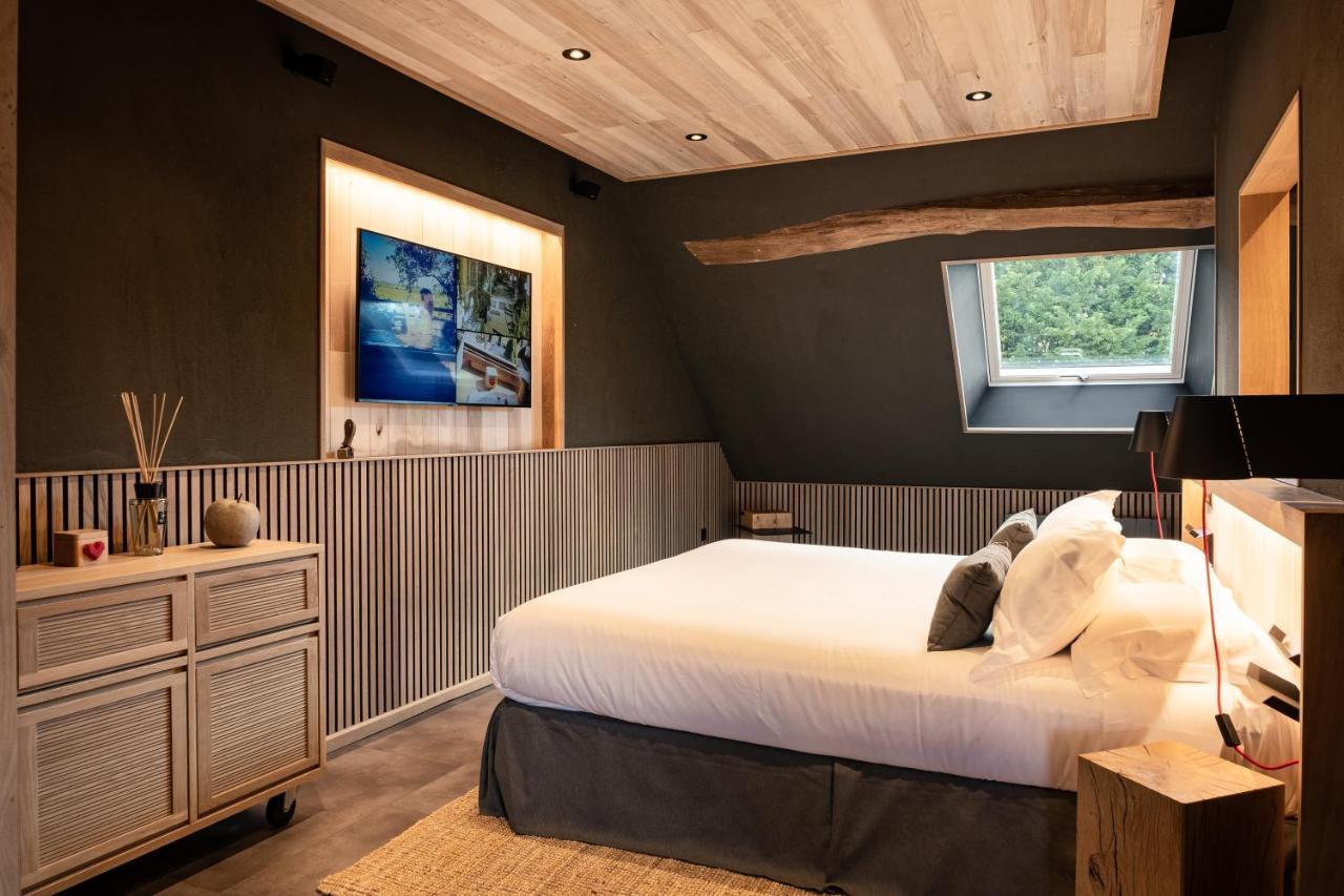 Le Domaine Des Pres Verts Suites & Chambres Avec Jacuzzi Privatif Jouey Buitenkant foto