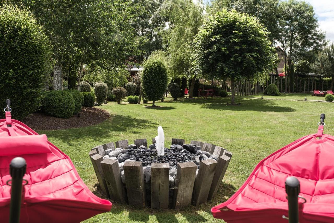 Le Domaine Des Pres Verts Suites & Chambres Avec Jacuzzi Privatif Jouey Buitenkant foto